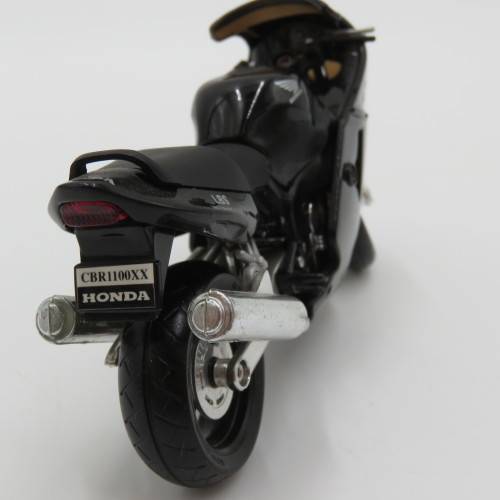 Honda CBR 1100XX model motorcycle - Scale 1/18