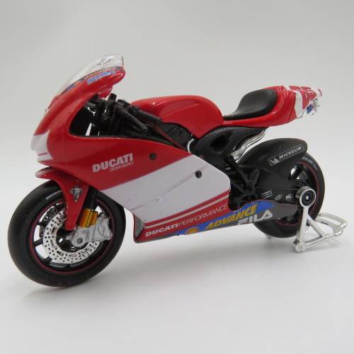 Maisto Ducati Desmosedici MotoGP model motorcycle - #65 Loris Capirossi - Scale 1/18
