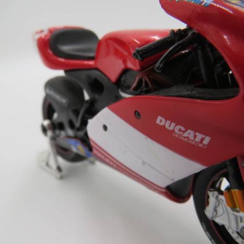 Maisto Ducati Desmosedici MotoGP model motorcycle - #65 Loris Capirossi - Scale 1/18