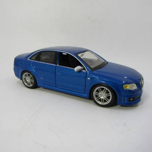 Bburago Audi RS4 model car - scale 1/24