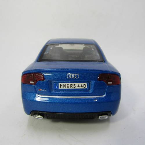 Bburago Audi RS4 model car - scale 1/24