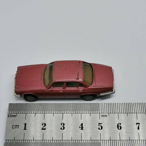 Herpa Jaguar XJ6 V12 plastic toy car - HO scale 1/87