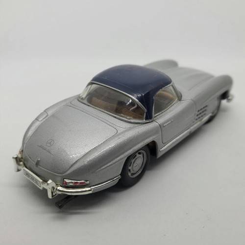Hongwell Mercedes-Benz 300 SL Roadster die-cast model car - Scale 1/43