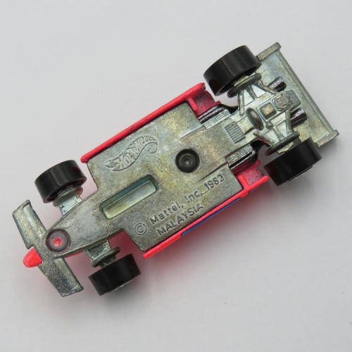 Hot Wheels Turbo streak Indy Race toy car
