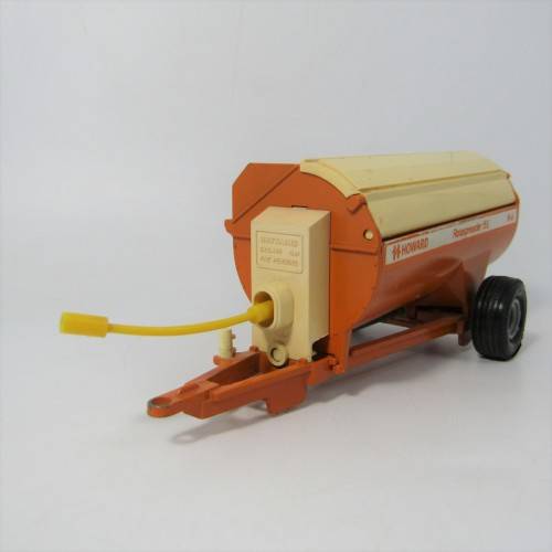 Britains Howard Rotaspreader 155 die-cast farming trailer - scale 1/32