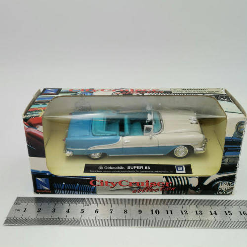 NewRay Oldsmobile Super 88 die-cast model car - scale 1/43