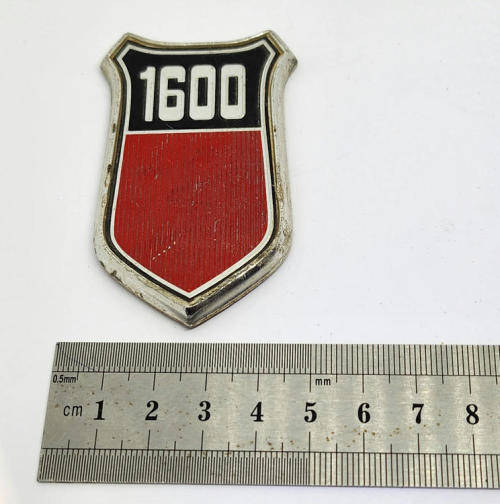 Vintage Ford Capri B Cortina 1600 car badge