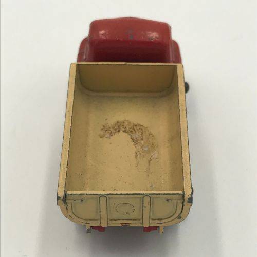 Lesney Matchbox No.40 Bedford 7 ton tripper die - cast toy truck