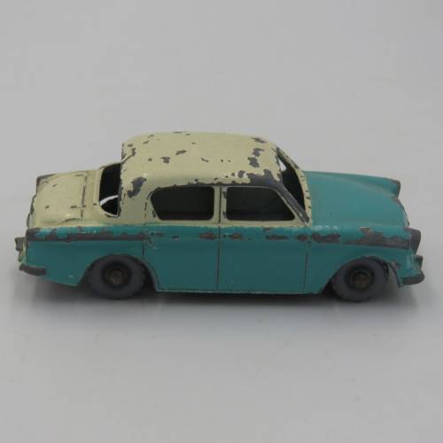 Lesney Matchbox #43 Hillman Minx toy car