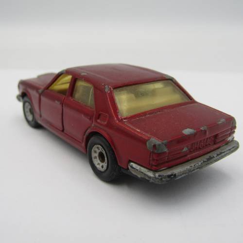 MatchboxRolls - Royce silver spirit die-cast toy car - scale 1/69 opening doors