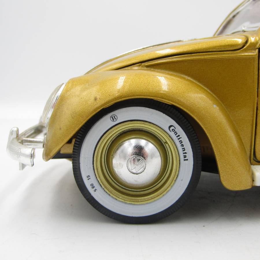 Bburago 1955 Volkswagen Beetle die-cast model car - 1,000,000th edition - scale 1/18