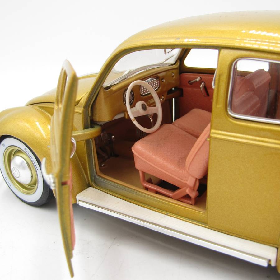 Bburago 1955 Volkswagen Beetle die-cast model car - 1,000,000th edition - scale 1/18