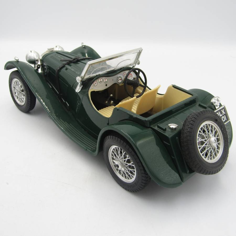 Bburago 1937 Jaguar SS 100 die-cast model car - scale 1/18