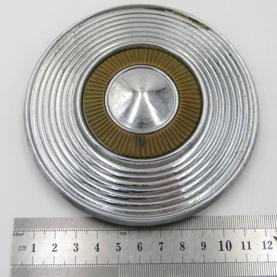 Set of 4 vintage universal car centre hub caps