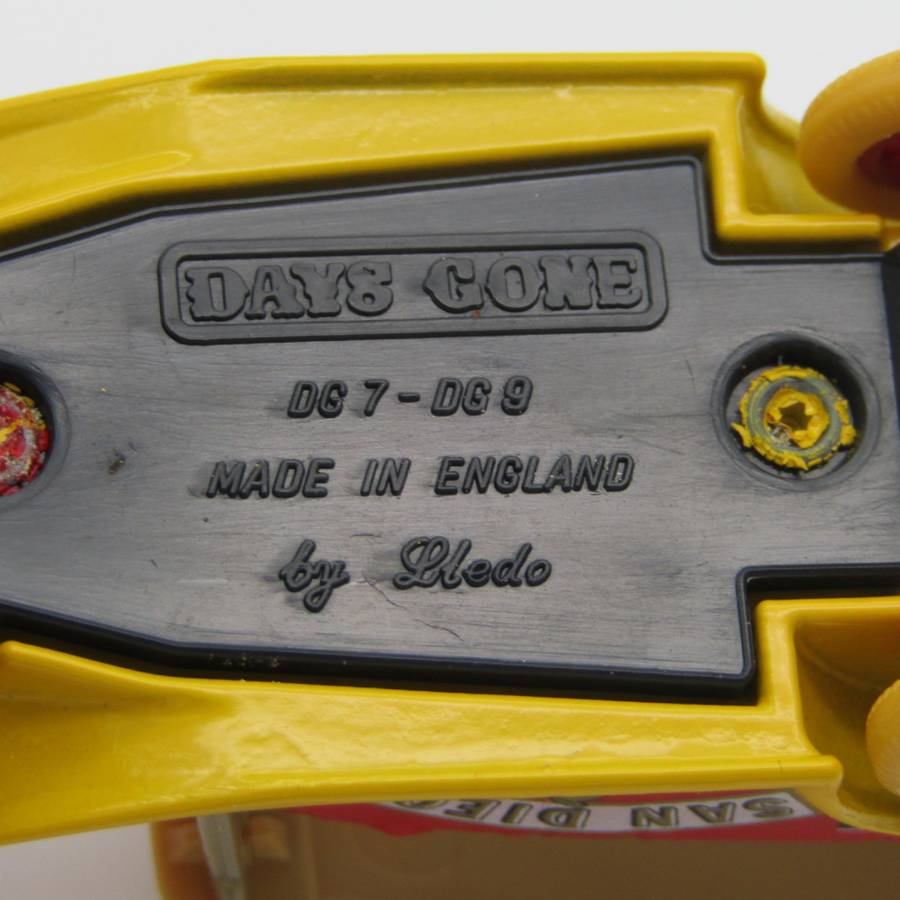 Lledo Ford Model A San Diego Fire chief model car in box with figurines