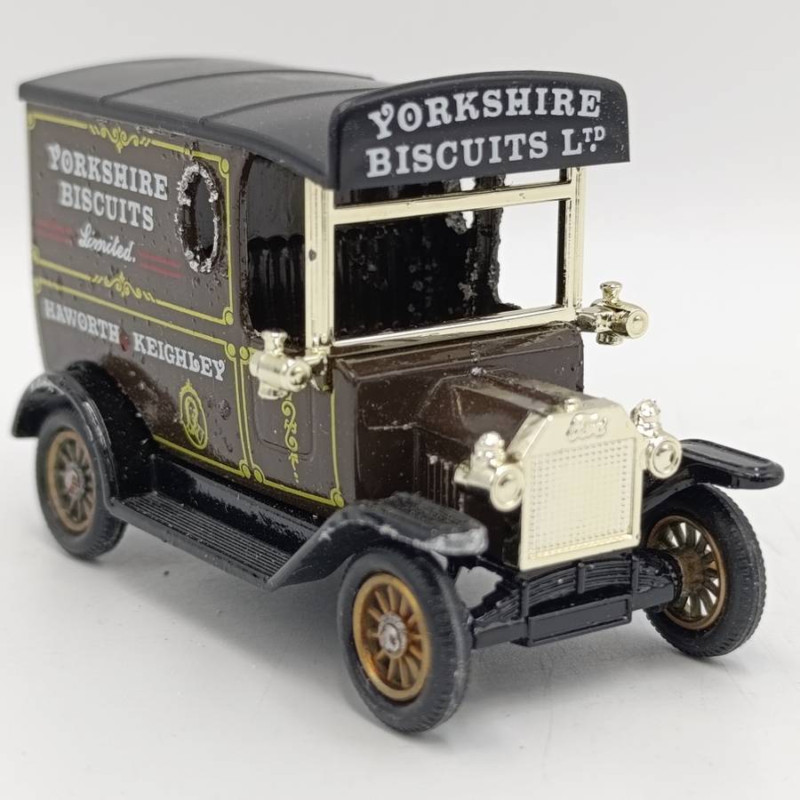 Lledo Ford Model T Yorkshire Biscuits delivery van in box with figurines