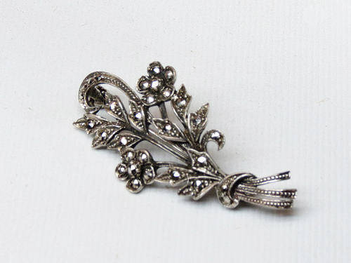 Vintage brooch - Sterling silver and marcasite