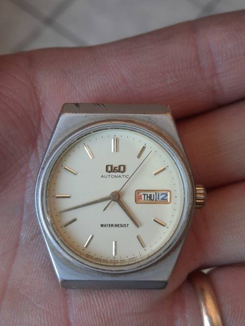 Vintage Q&Q men's automatic watch
