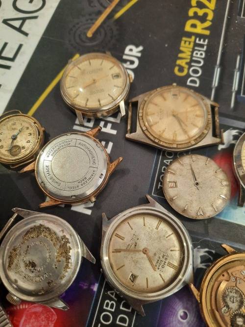 old vintage men`s watch one bid for all...