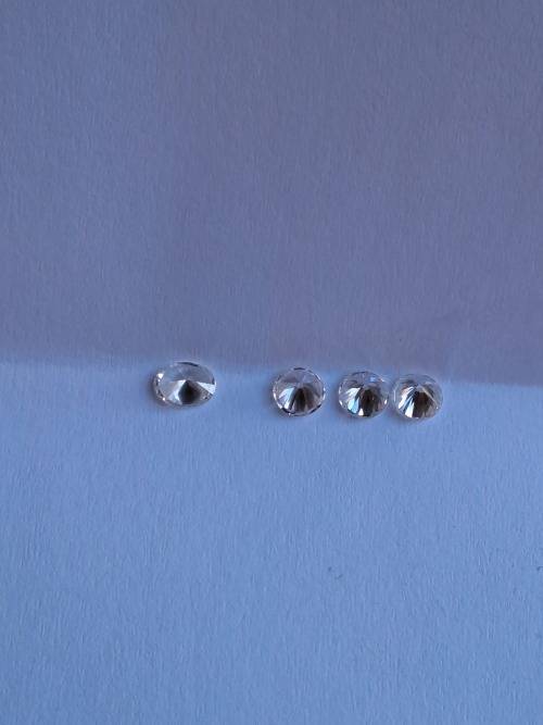 4x loose Diamonds