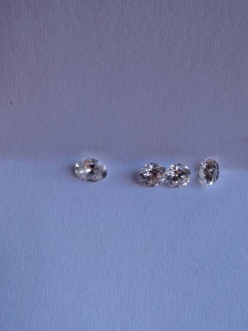 4x loose Diamonds