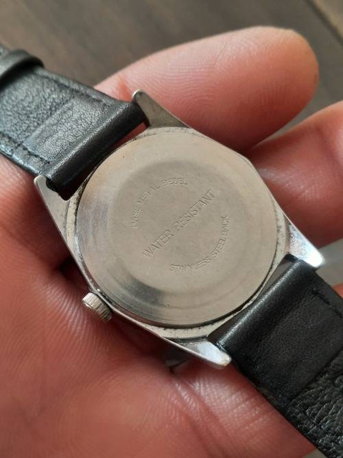 Vintage men`s timex watch