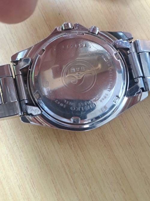 2x vintage seiko watches