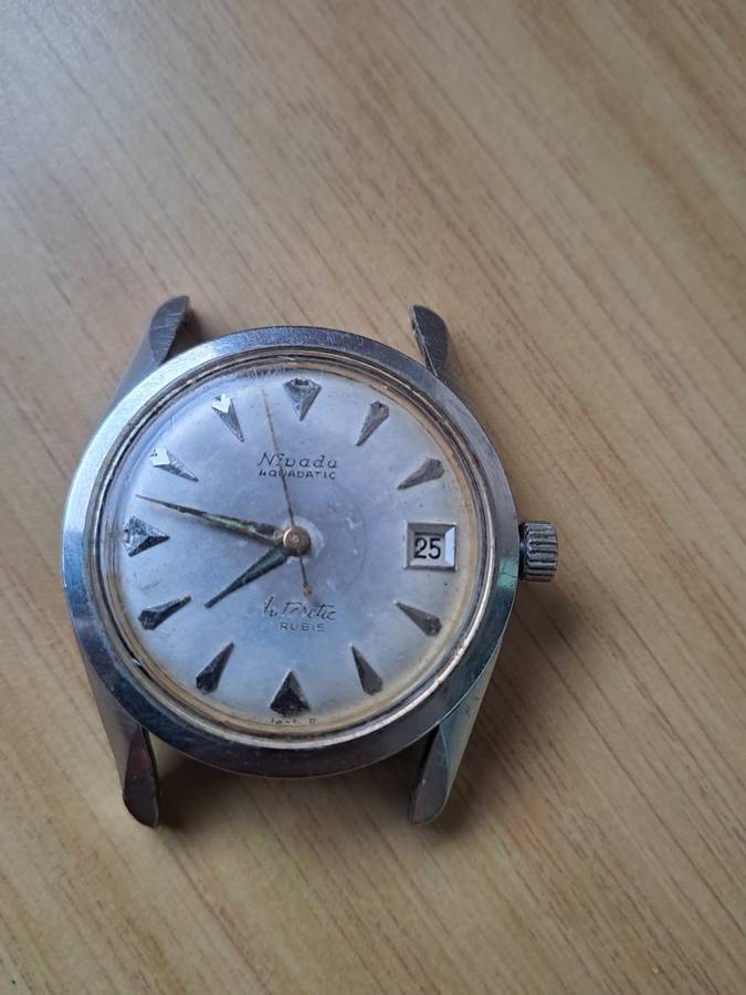 Vintage nivada automatic