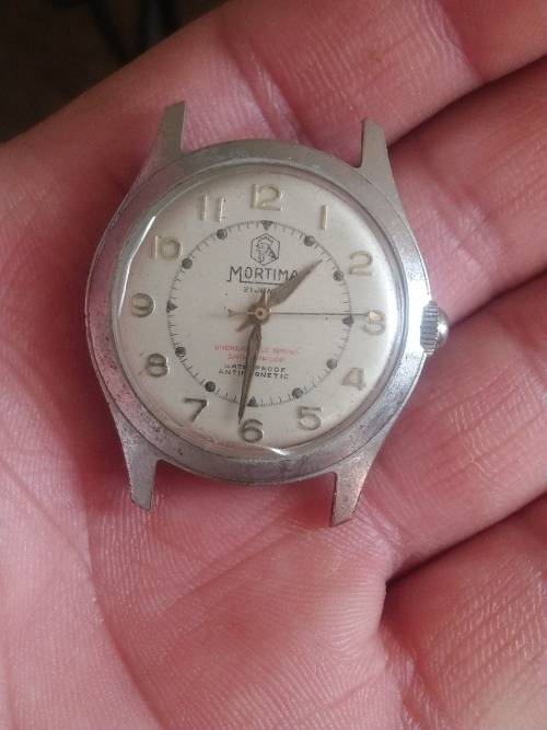 5  vintage mens watches and 9 straps