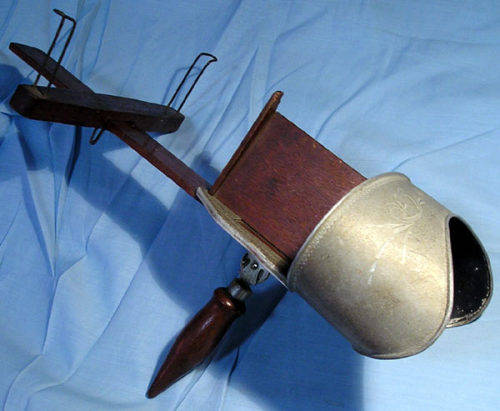 An Original Underwood Stereoscope and a collection of 77 Boer War Stereoview Cards