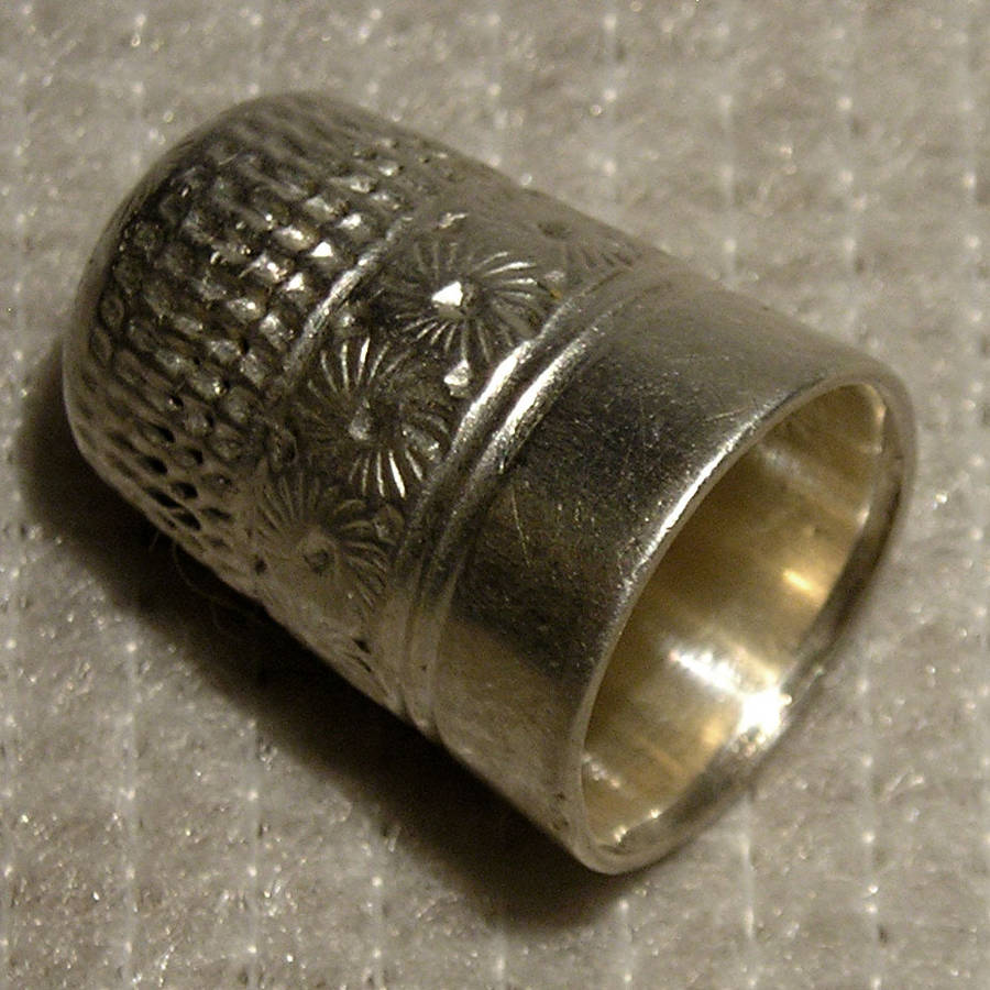 Crica 1900 DREEMA Thimble - Silver with Steel Core.