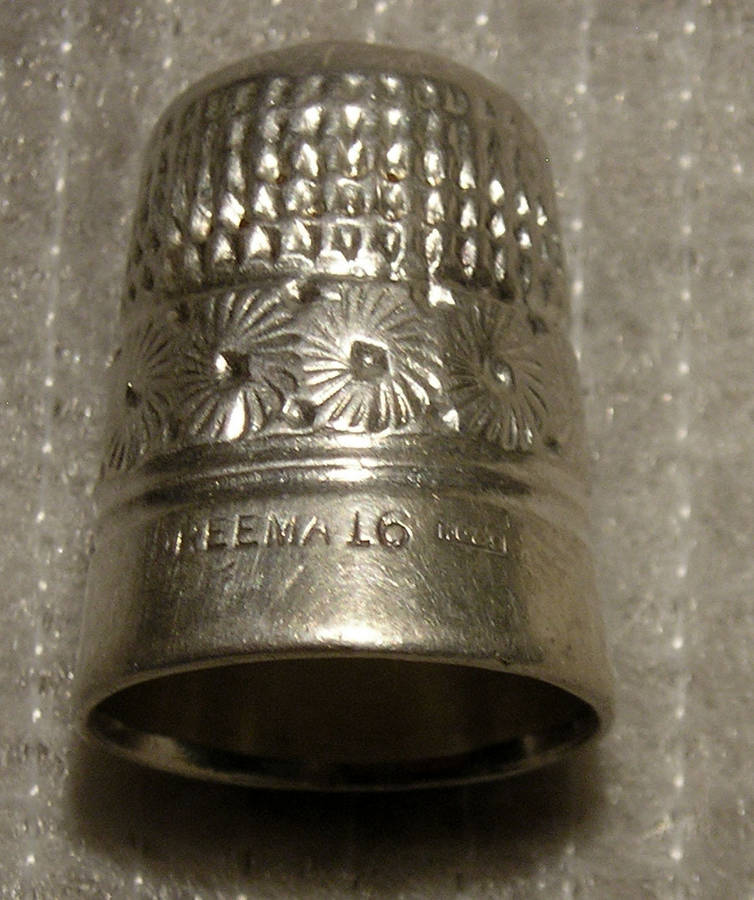 Crica 1900 DREEMA Thimble - Silver with Steel Core.