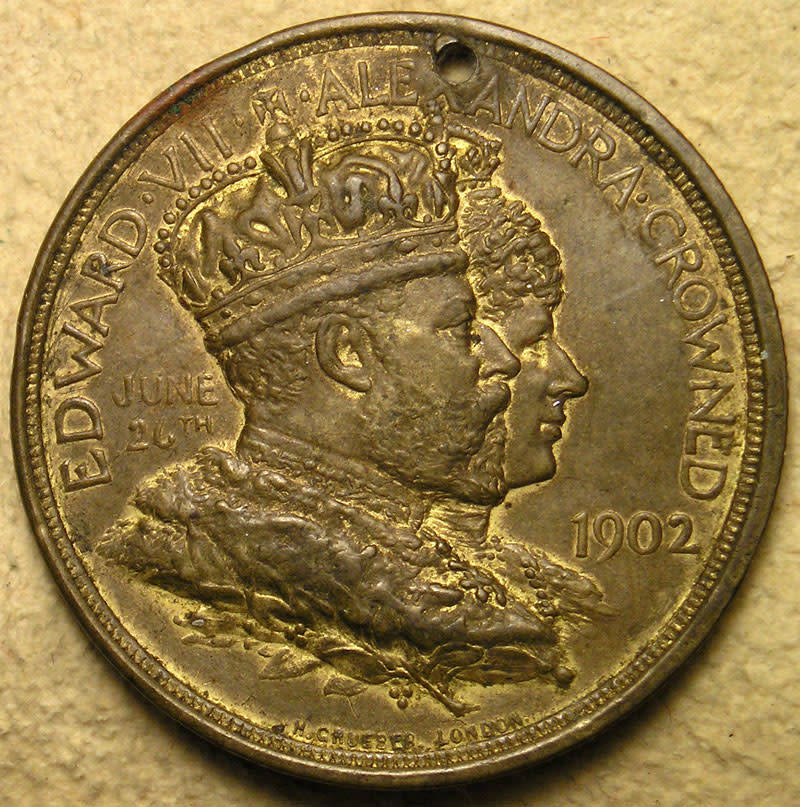 Cradock: 1902 Coronation of King Edward VII and Queen Alexandra Medal Gilded Copper Metal Shell.