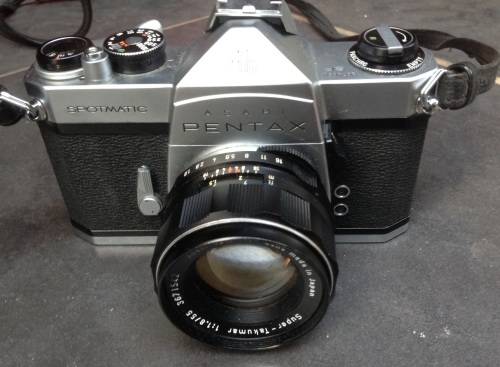 Vintage SLR camera - Pentax spotmatic(MEC13)