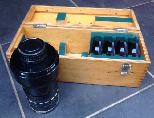 Vintage Russian made mirror telephoto lens - 500mm - in original Wooden case (MEL5)
