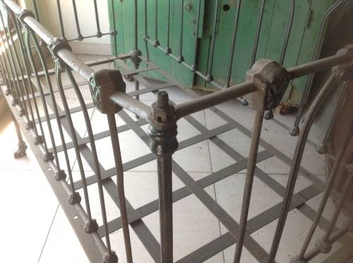 Vintage cast iron baby cot (on wheels) - Black