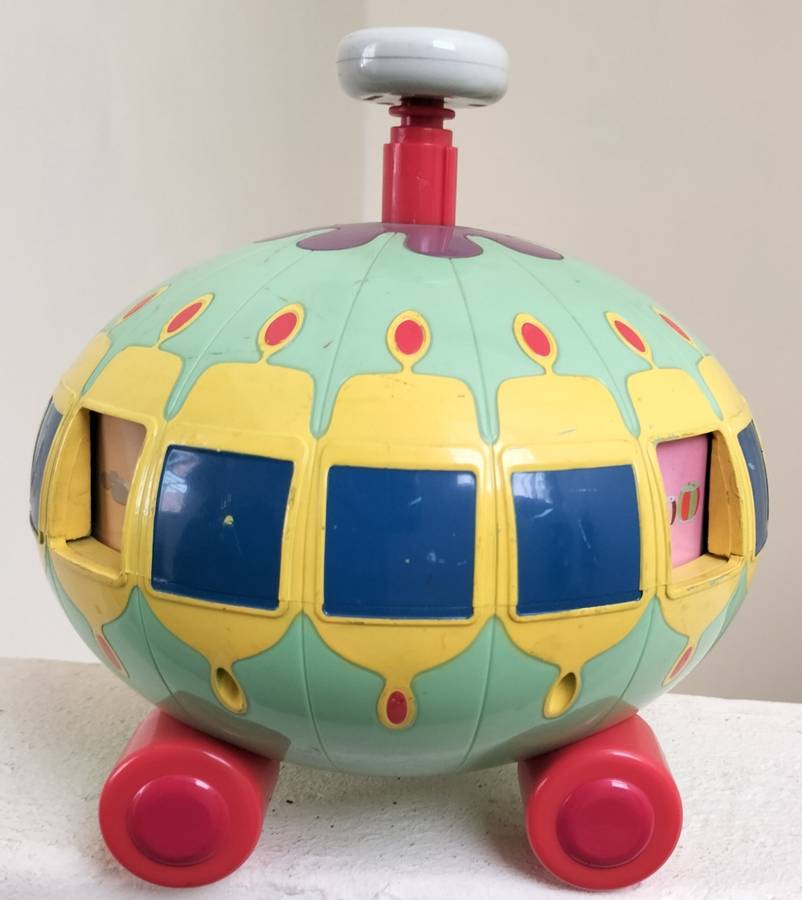Vintage tin toy - Hasbro - Spinner on wheels