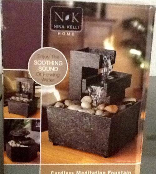 SENSATIONAL  !!!!!  Water  desk top fountain