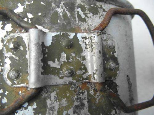 WW2 RED STEEL GERMAN BOTTLE CUP HRE 42