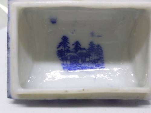 Chinese Antique Blue and White Porcelain Box