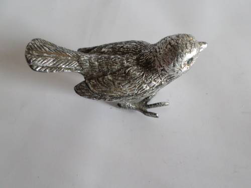 Florenza Bird pill box with tiny tongs. Excellent condition