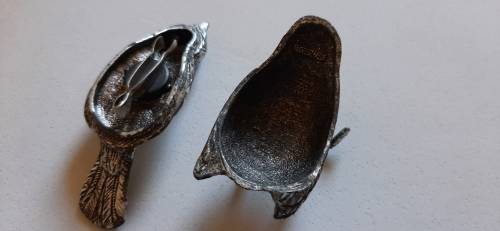 Florenza Bird pill box with tiny tongs. Excellent condition