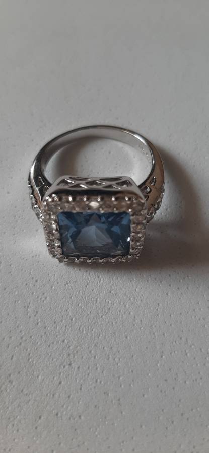 Vintage silver 925 ring with acqua marine stone