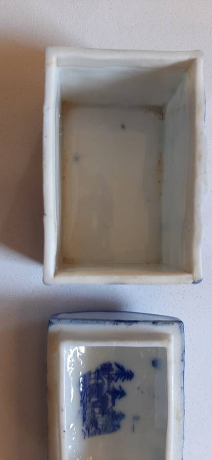 Chinese Antique Blue and White Porcelain Box
