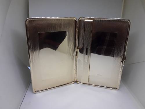 Vintage Kincraft cigarette case made in England early 60`s