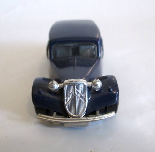 MATCHBOX Citroen 15 CV. Dark Blue. Scale 1/66. 1983