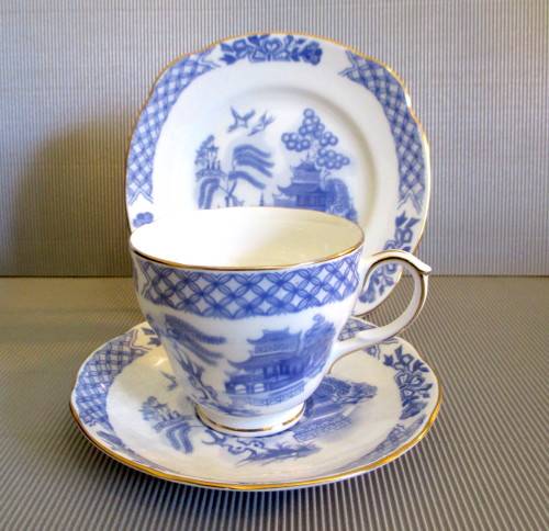 Duchess England Willow Pattern Trio.