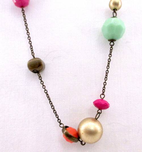 Long Vintage Necklace - Beads - Costume Jewelry  96cm long.