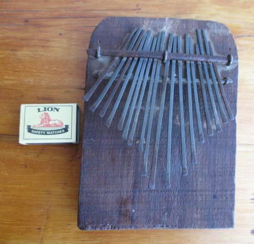 Antique Authentic African Tribal Mbira Thumb Piano. Excellent Condition. Very Collectable. 20x14cm.
