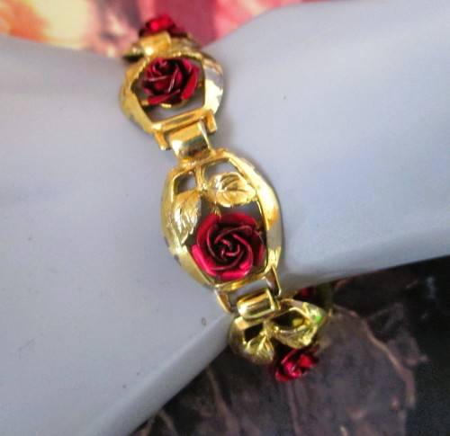 Vintage romantic 7 rose bracelet, metal unknown, 20cm